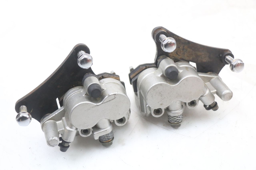 photo de VOORREMMEERCLIP REGAL RAPTOR RAXTER 2 125 (2007 - 2015) - Bevestigingspunten