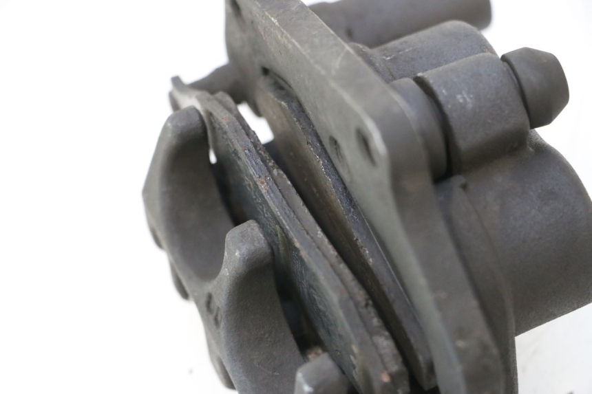 photo de VOORREMMEERKLEM PEUGEOT SATELIS 125 (2006 - 2009) - Detail van het onderdeel