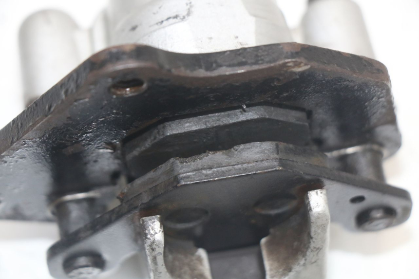 photo de VOORREMMEERKLEM DERBI SENDA SM DRD X-TREME 50 (2011 - 2017) - Bevestigingspunten