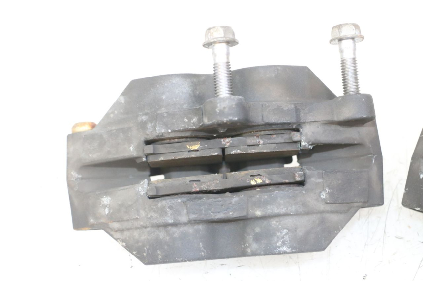 photo de VOORREMMEERKLEM SUZUKI GSX F GSXF 650 (2007 - 2015) - Detail van het onderdeel