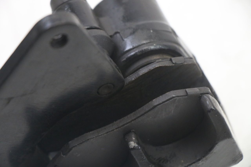 photo de VOORREMMEERZUIER SYM ORBIT III 3 4T 50 (2018 - 2021) - Bevestigingspunten