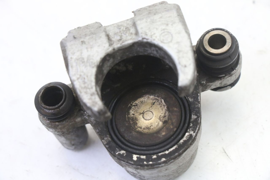 photo de VOORREMMEERCLIP YAMAHA TDR DELTABOX 125 (1997 - 2003) - Bevestigingspunten