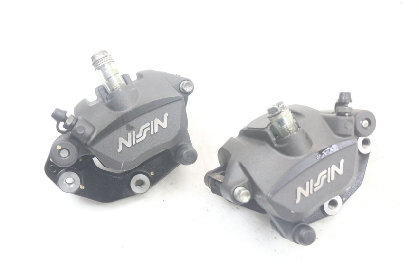 photo de VOORREMMEERKLEM KAWASAKI VERSYS ABS 650 (2015 - 2018) - Detail van het onderdeel