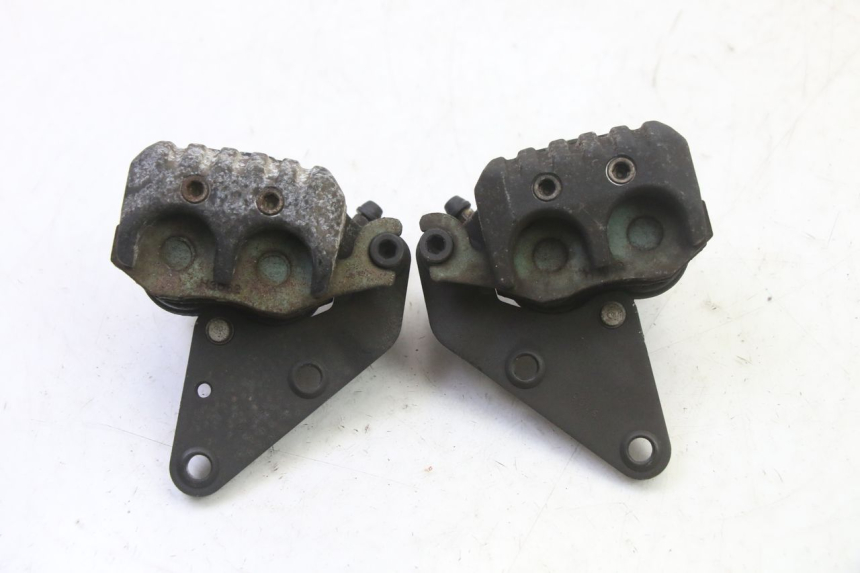 photo de VOORREMMEERKLEM PIAGGIO X9 EVOLUTION 125 (2003 - 2007) - Bevestigingspunten