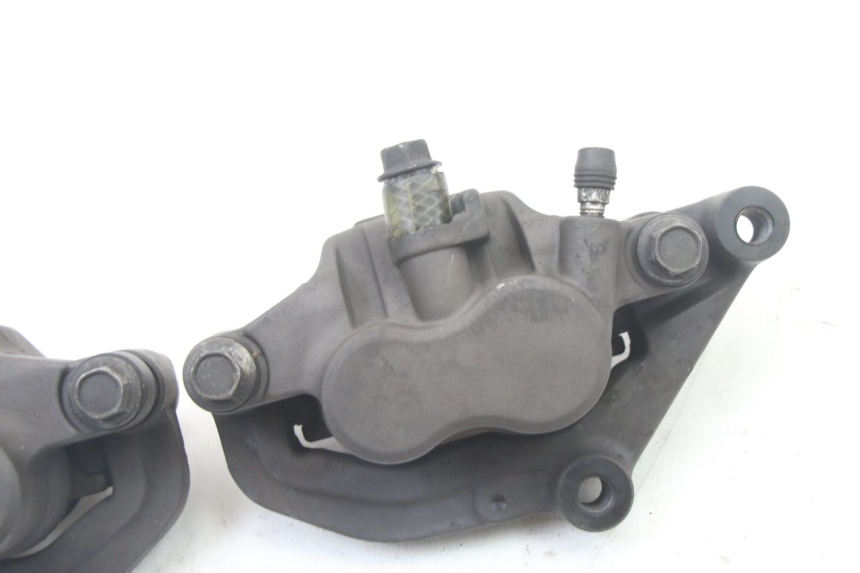 photo de VOORREMMEERKLEM YAMAHA XJ6 600 (2008 - 2016) - Zoom op gebruiksstaat