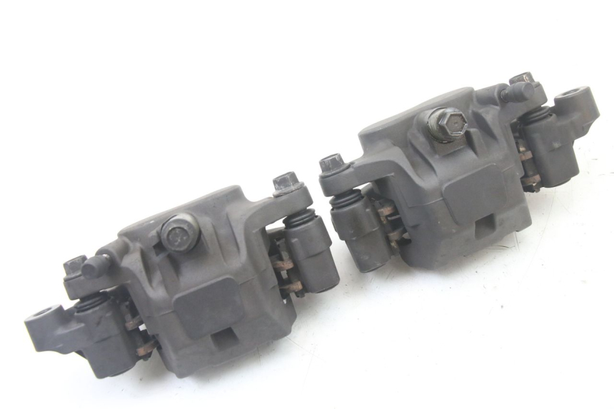 photo de VOORREMMEERKLEM YAMAHA XJ6 600 (2008 - 2016) - Andere kijkhoek