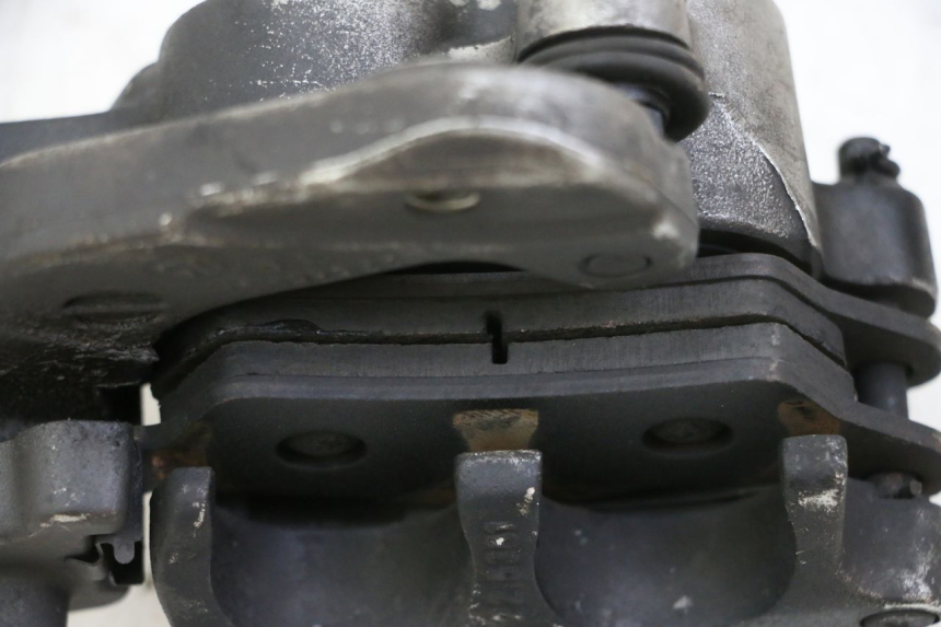 photo de VOORREMMEERKLEM YAMAHA YP MAJESTY 125 (2002 - 2006) - Zoom op gebruiksstaat