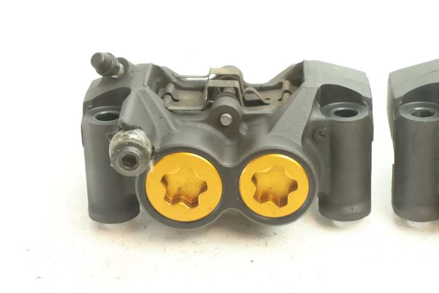 photo de VOORREMMEER YAMAHA YZF R6 600 (2008 - 2009) - Detail van het onderdeel