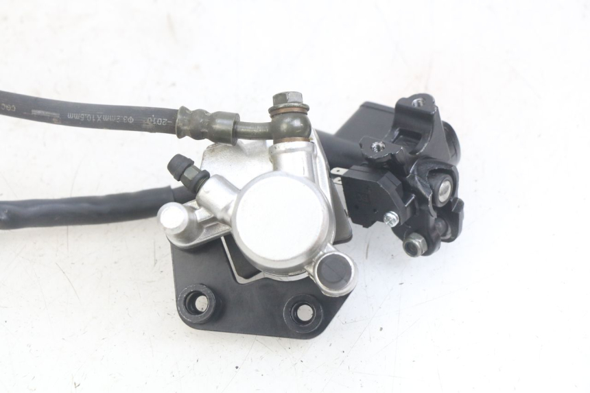 photo de VOORREMMEERKLEM UNIVERSAL BIKE ZN50QT-11B 50 (2018 - 2021) - Bevestigingspunten