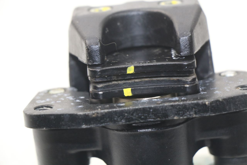 photo de REMMEERKLEM ROLL LOCK PIAGGIO MP3 HPE 500 (2019 - 2022) - Andere kijkhoek