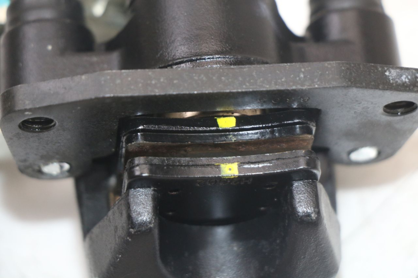 photo de REMMEER ROLL LOCK PIAGGIO MP3 HPE 350 (2018 - 2020) - Bevestigingspunten