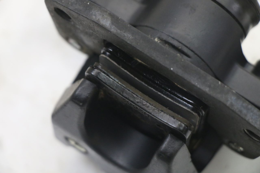 photo de REMMEER ROLL LOCK PIAGGIO MP3 LT 400 (2007 - 2012) - Overzicht