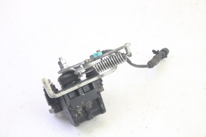 photo de REMMEER ROLL LOCK PIAGGIO MP3 LT 400 (2007 - 2012) - Andere kijkhoek