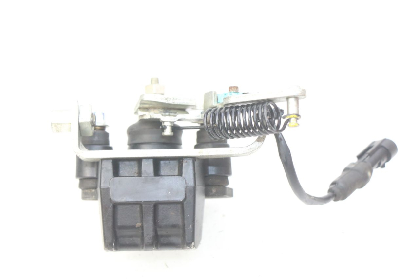 photo de REMMEER ROLL LOCK PIAGGIO MP3 500 (2011 - 2015) - Overzicht