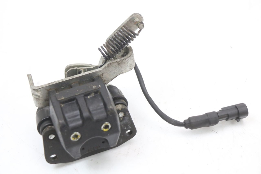 photo de REMMEER ROLL LOCK PIAGGIO MP3 500 (2011 - 2015) - Andere kijkhoek