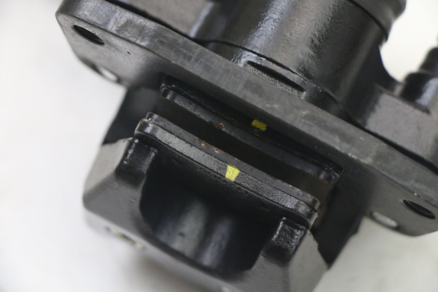 photo de REMMEER ROLL LOCK PIAGGIO MP3 500 (2014 - 2017) - Bevestigingspunten