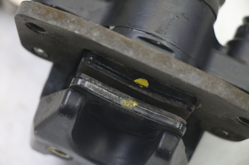 photo de REMMEER ROLL LOCK PIAGGIO MP3 500 (2011 - 2015) - Staat van het oppervlak