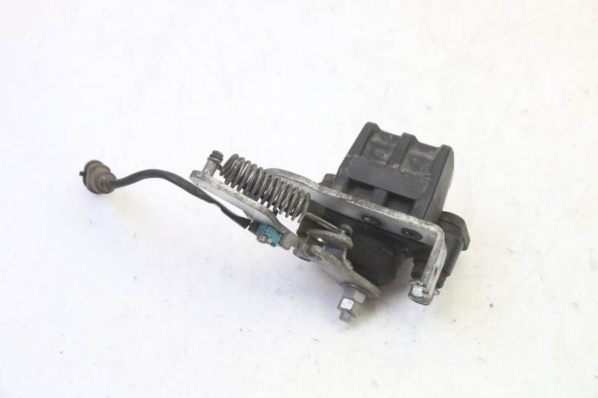 photo de REMMEER ROLL LOCK PIAGGIO MP3 125 (2006 - 2014) - Zoom op gebruiksstaat