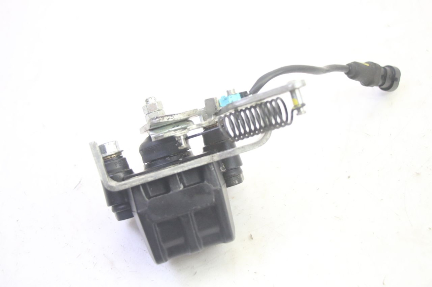 photo de REMMEER ROLL LOCK PIAGGIO MP3 500 (2016 - 2018) - Zoom op gebruiksstaat