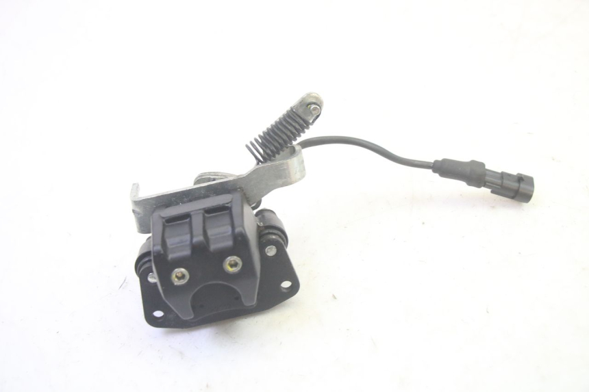 photo de REMMEER ROLL LOCK PIAGGIO MP3 500 (2016 - 2018) - Andere kijkhoek