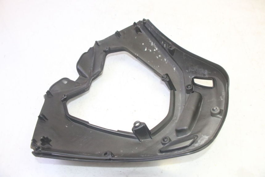 photo de ONDERSTE VOORZIJDE PIAGGIO MP3 HPE 350 (2018 - 2020) - Bevestigingspunten