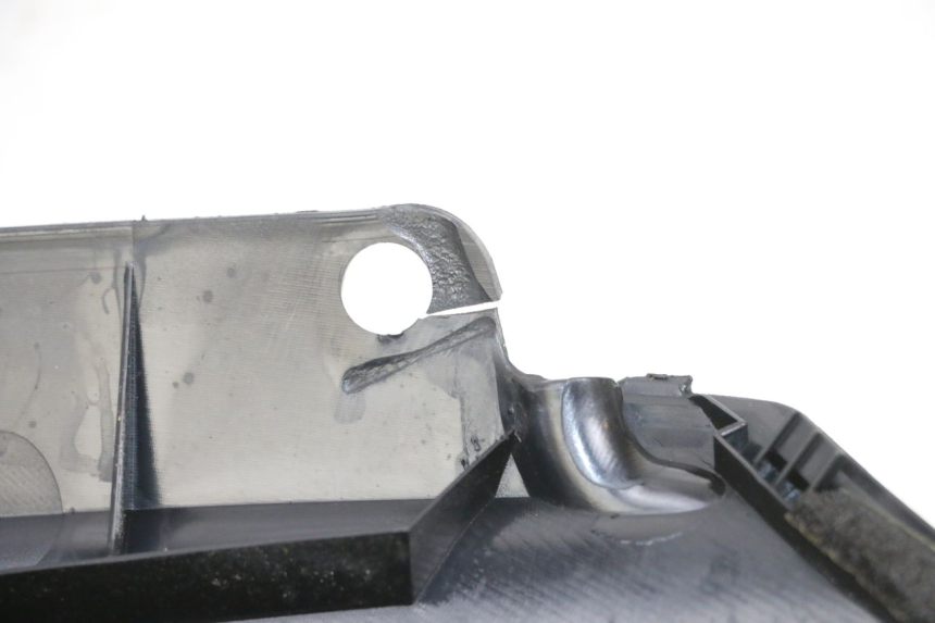 photo de VOORZIJDE BINNENKANT SUZUKI BURGMAN 125 (2007 - 2014) - Andere kijkhoek