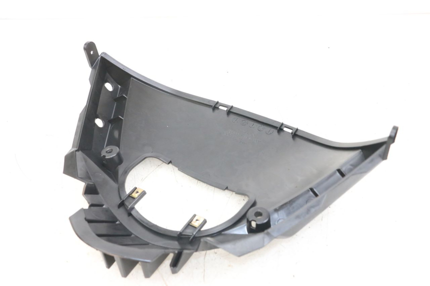 photo de VOORZIJDE BINNENKANT KYMCO DINK STREET ABS 125 (2011 - 2018) - Detail van het onderdeel