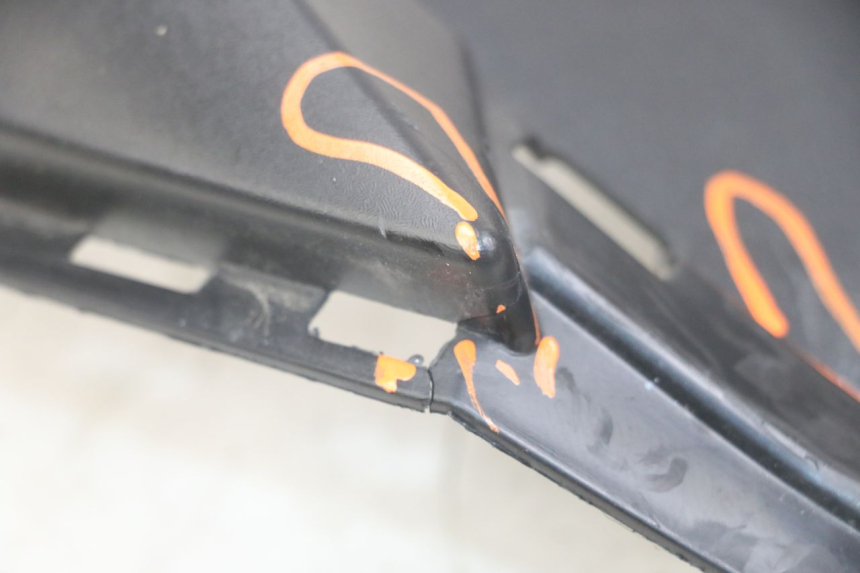 photo de VOORZIJDE BINNENKANT YAMAHA XMAX X-MAX ABS 125 (2017 - 2020) - Bevestigingspunten