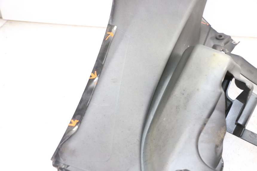 photo de VOORZIJDE PIAGGIO MP3 125 (2006 - 2014) - Bevestigingspunten