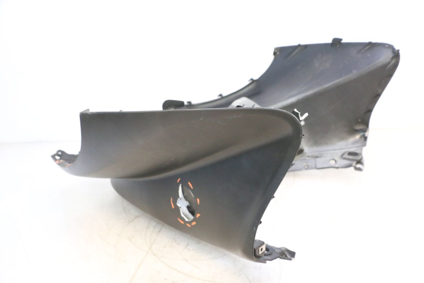 photo de VOORZIJDE PIAGGIO MP3 RL 250 (2006 - 2010) - Zoom op gebruiksstaat