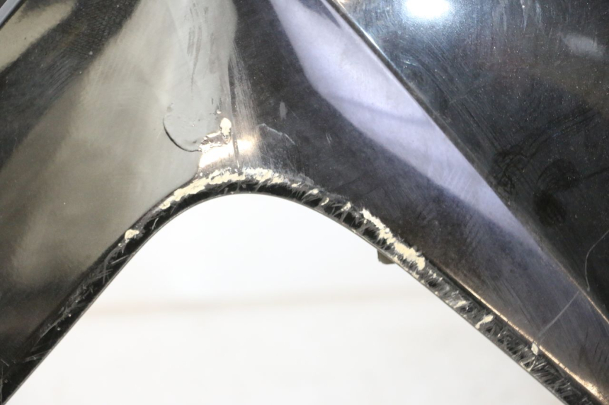 photo de VOORZIJDE PEUGEOT SATELIS 125 (2006 - 2009) - Detail van het onderdeel