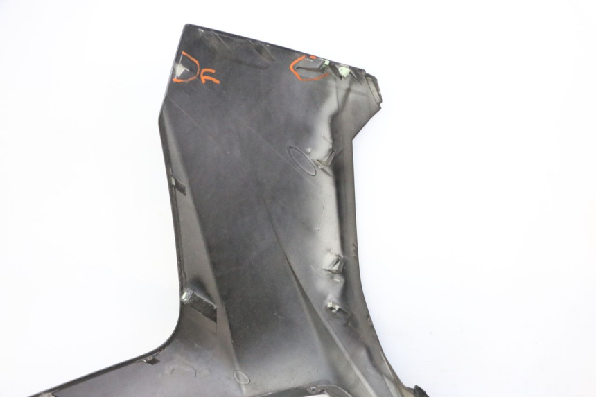 photo de VOORZIJDE PEUGEOT SATELIS 125 (2006 - 2009) - Bevestigingspunten