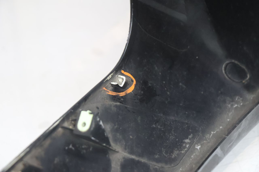 photo de VOORZIJDE PEUGEOT SATELIS 125 (2006 - 2009) - Focus op structuur