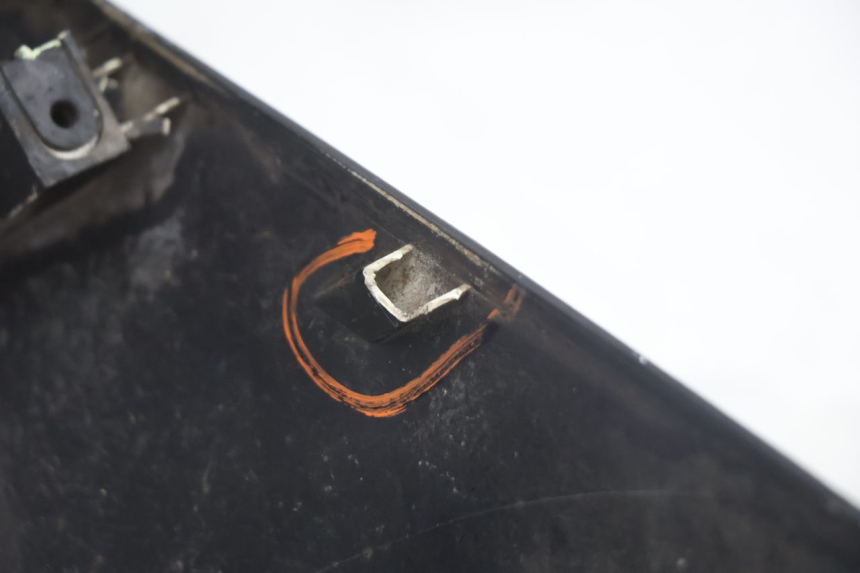 photo de VOORZIJDE PEUGEOT SATELIS 125 (2006 - 2009) - Detail van het onderdeel