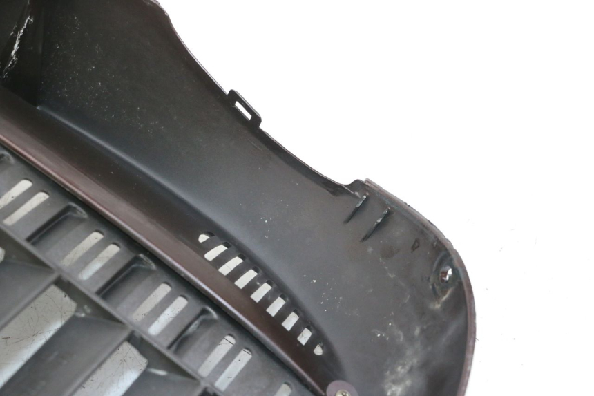 photo de VOORZIJDE APRILIA SCARABEO GT TOURING 125 (1999 - 2005) - Zoom op gebruiksstaat