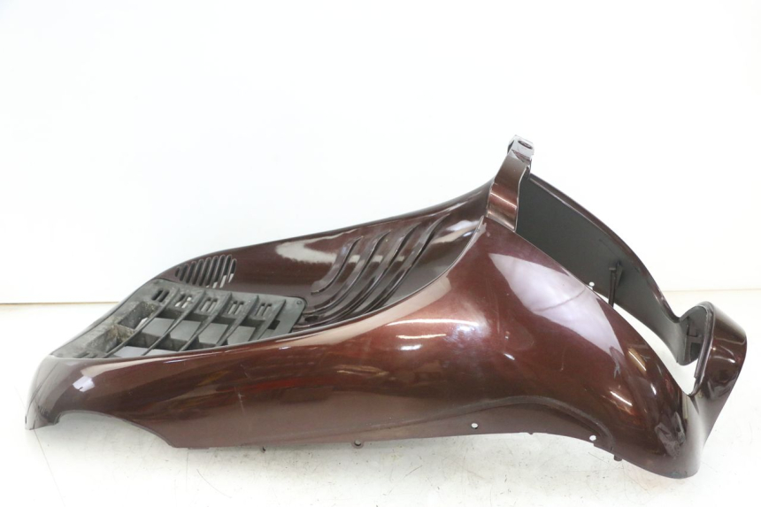 photo de VOORZIJDE APRILIA SCARABEO GT TOURING 125 (1999 - 2005) - Zoom op gebruiksstaat