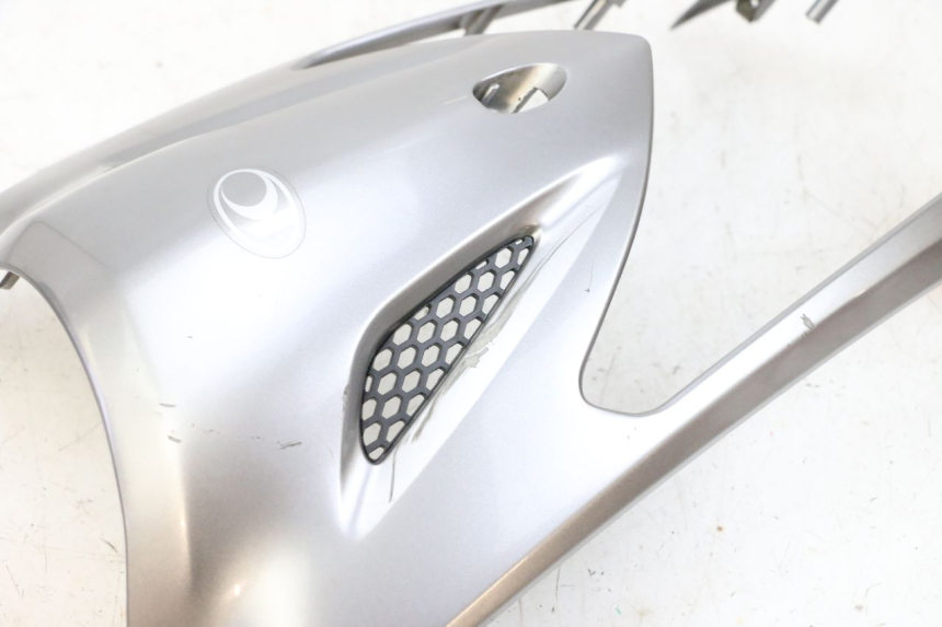 photo de BOVENSTE VOORZIJDE KYMCO AGILITY CITY 4T 50 (2008 - 2016) - Markeringen en referenties