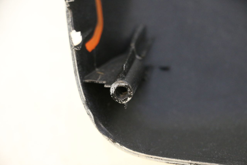 photo de BOVENSTE VOORZIJDE MBK BOOSTER ROCKET 50 (1995 - 1998) - Detail van het onderdeel