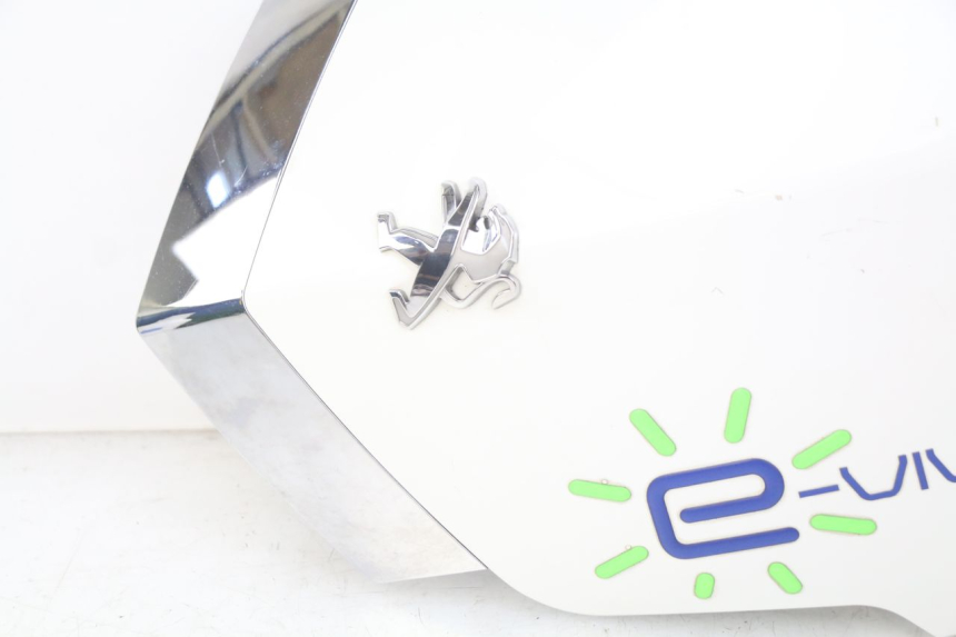 photo de BOVENSTE VOORZIJDE PEUGEOT E-VIVACITY 1 (2012 - 2018) - Gecontroleerd onderdeel