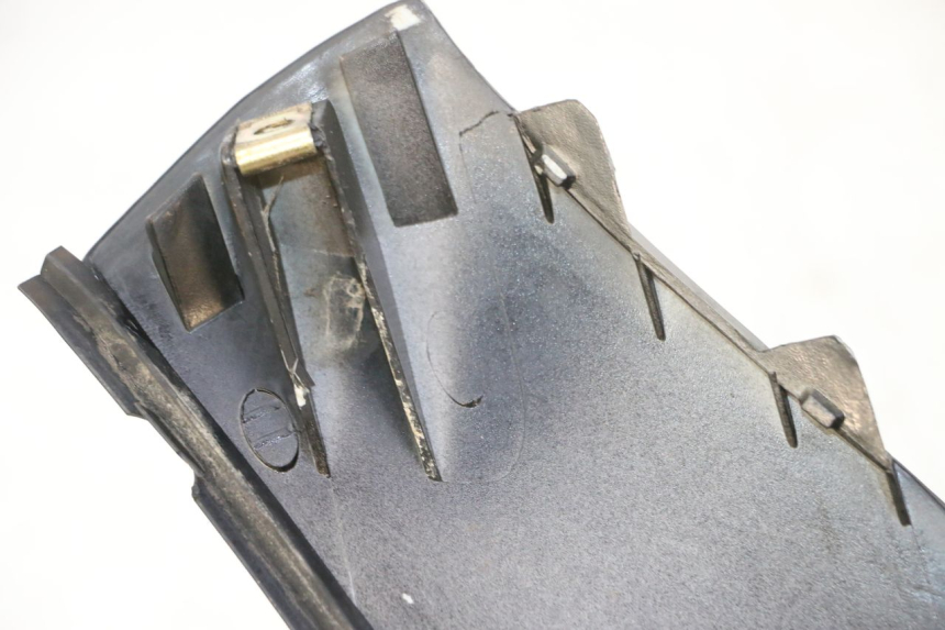 photo de BOVENSTE VOORZIJDE KYMCO GRAND DINK 125 (2008 - 2014) - Zoom op gebruiksstaat