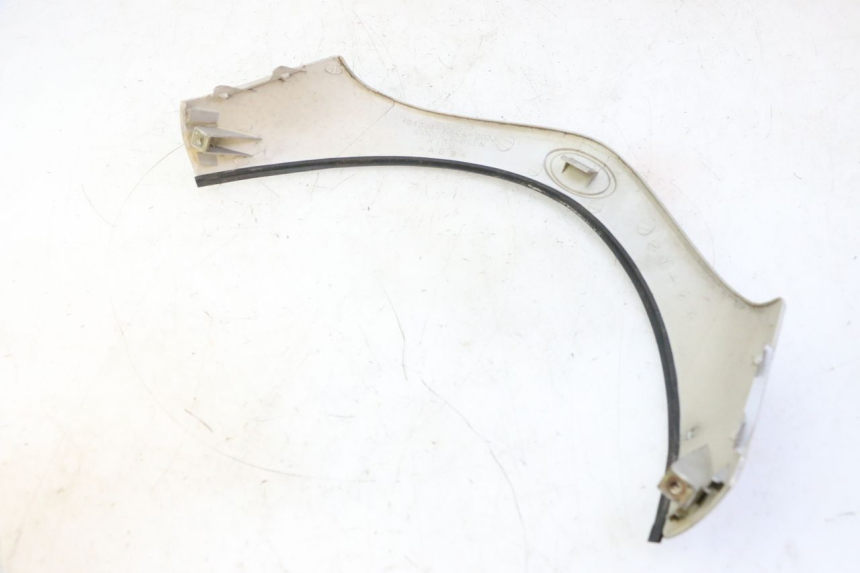 photo de BOVENSTE VOORZIJDE KYMCO GRAND DINK 125 (2002 - 2007) - Detail van het onderdeel