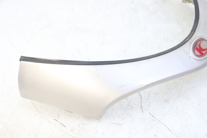 photo de BOVENSTE VOORZIJDE KYMCO GRAND DINK 125 (2002 - 2007) - Bevestigingspunten