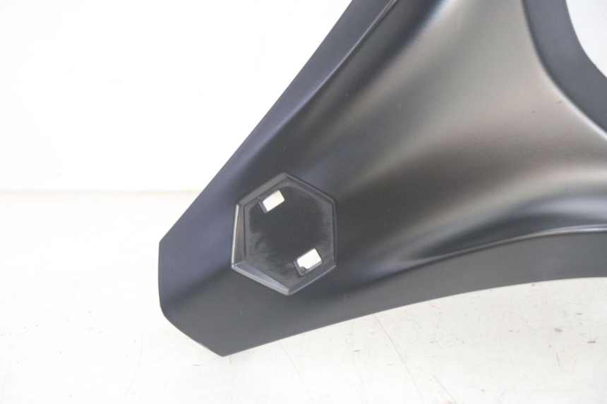 photo de BOVENSTE VOORZIJDE PIAGGIO MP3 HPE 300 (2019 - 2026) - Bevestigingspunten