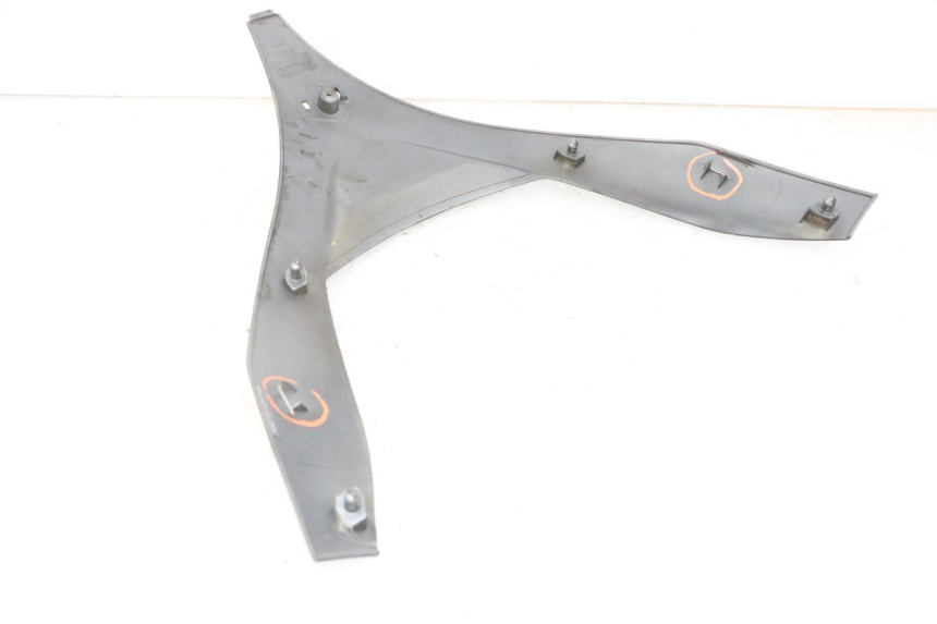 photo de BOVENSTE VOORZIJDE PIAGGIO MP3 LT 400 (2007 - 2012) - Zoom op gebruiksstaat