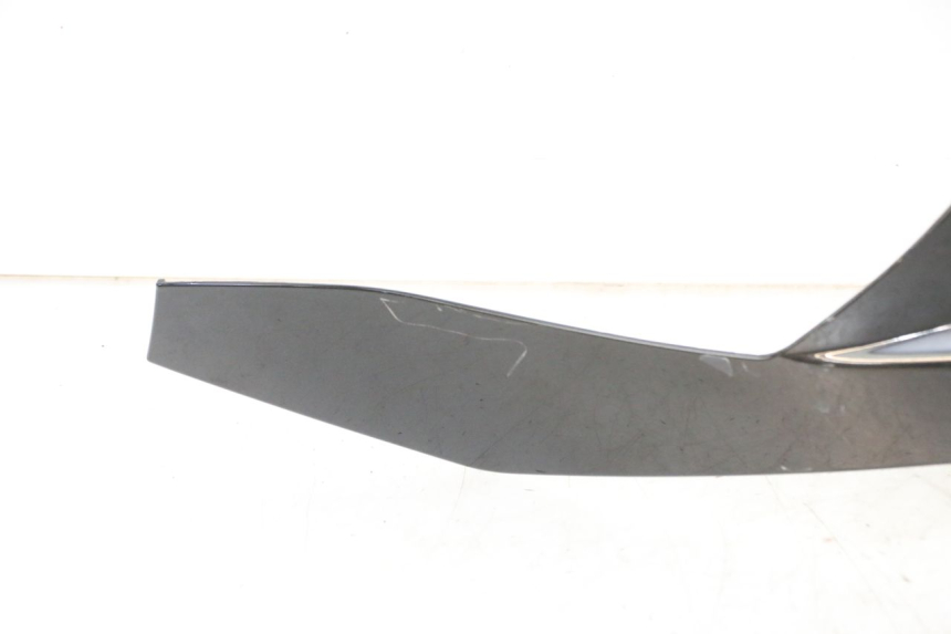 photo de BOVENSTE VOORZIJDE PIAGGIO MP3 LT 300 (2010 - 2016) - Markeringen en referenties