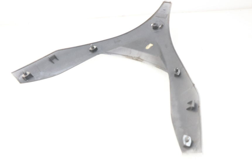 photo de BOVENSTE VOORZIJDE PIAGGIO MP3 125 (2006 - 2014) - Bevestigingspunten