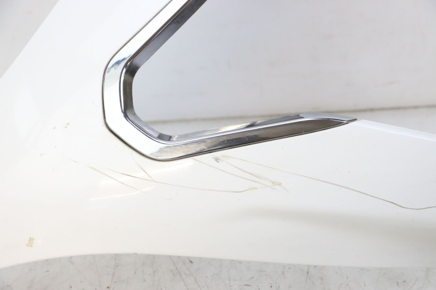 photo de BOVENSTE VOORZIJDE PEUGEOT SATELIS 125 (2010 - 2012) - Zoom op componenten