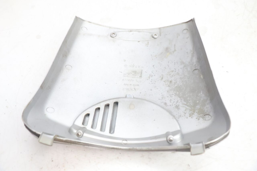 photo de BOVENSTE VOORZIJDE APRILIA SCARABEO GT 125 (1999 - 2007) - Staat van het oppervlak