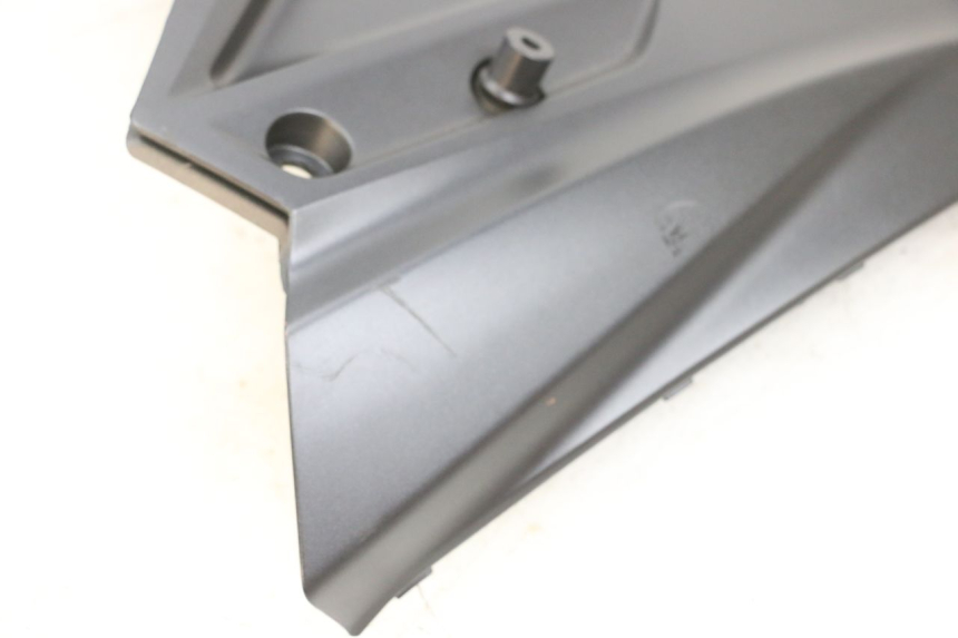 photo de BOVENSTE VOORZIJDE YAMAHA TRICITY 300 (2020 - 2024) - Bevestigingspunten