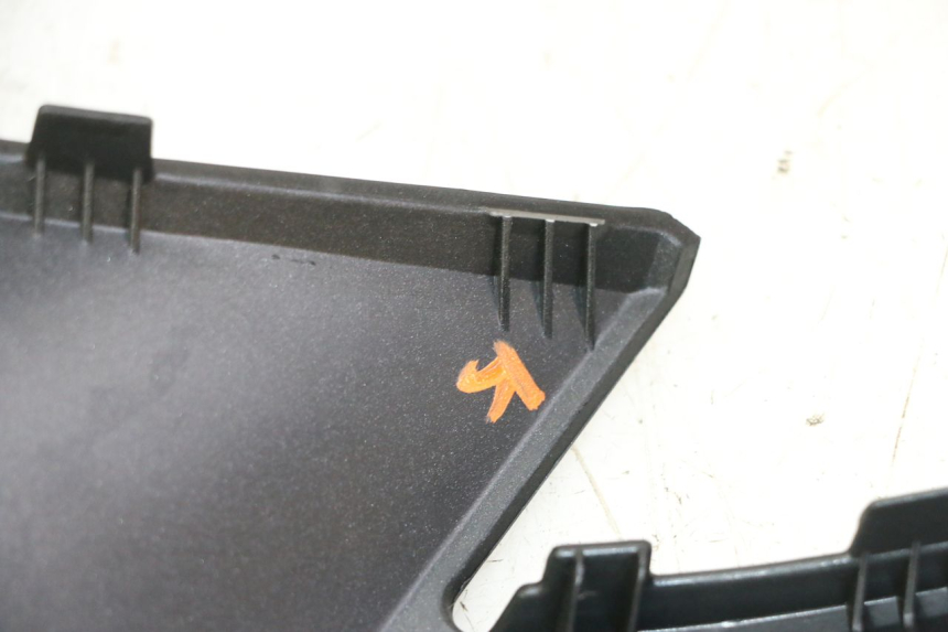 photo de BOVENSTE VOORZIJDE YAMAHA XMAX X-MAX 125 (2021 - 2025) - Overzicht